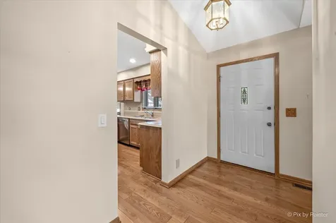 110 Villa Way Bloomingdale IL 60108