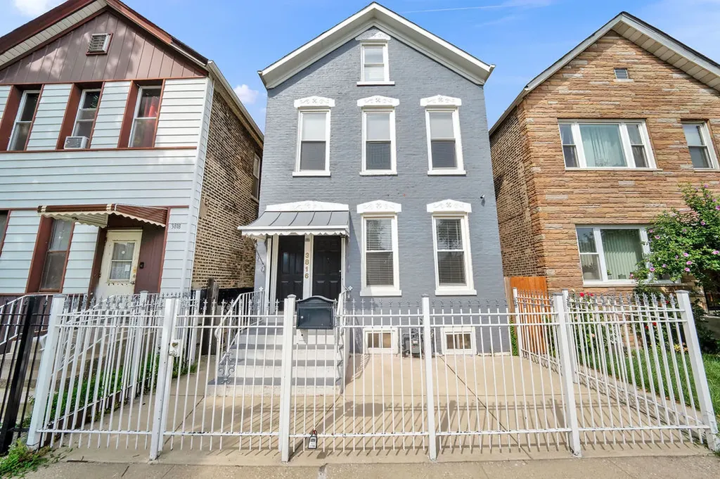 3816 South Honore Street Chicago IL 60609