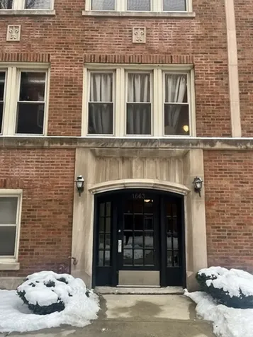 1657 West Pratt Boulevard Chicago IL 60626