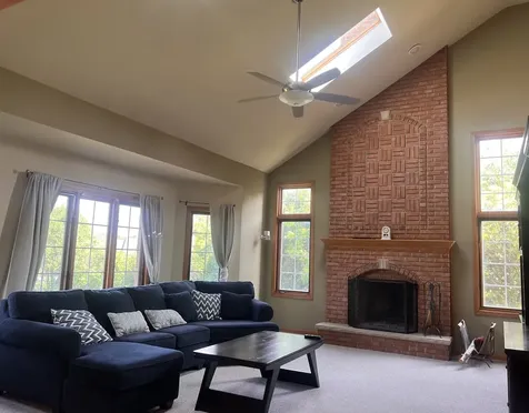 21367 Brittany Drive Frankfort IL 60423
