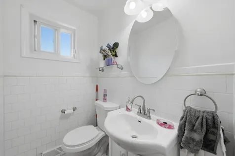 8663 Gregory Lane Des Plaines IL 60016