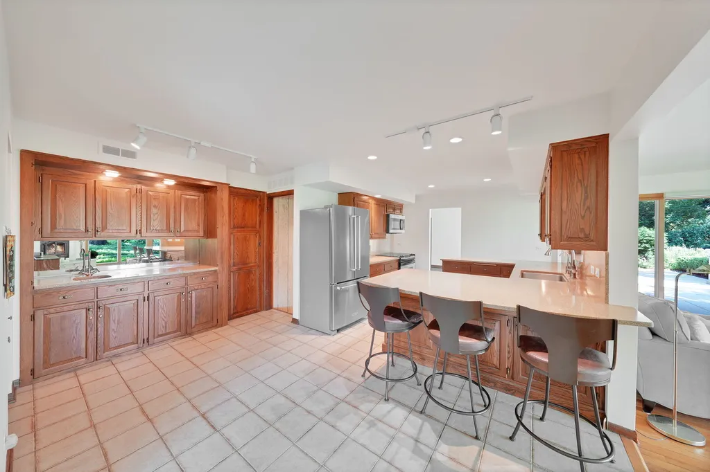 22W333 Glen Park Road Glen Ellyn IL 60137
