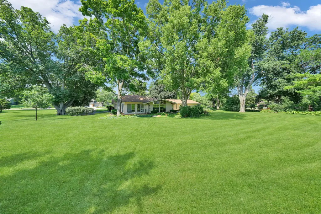 22W333 Glen Park Road Glen Ellyn IL 60137