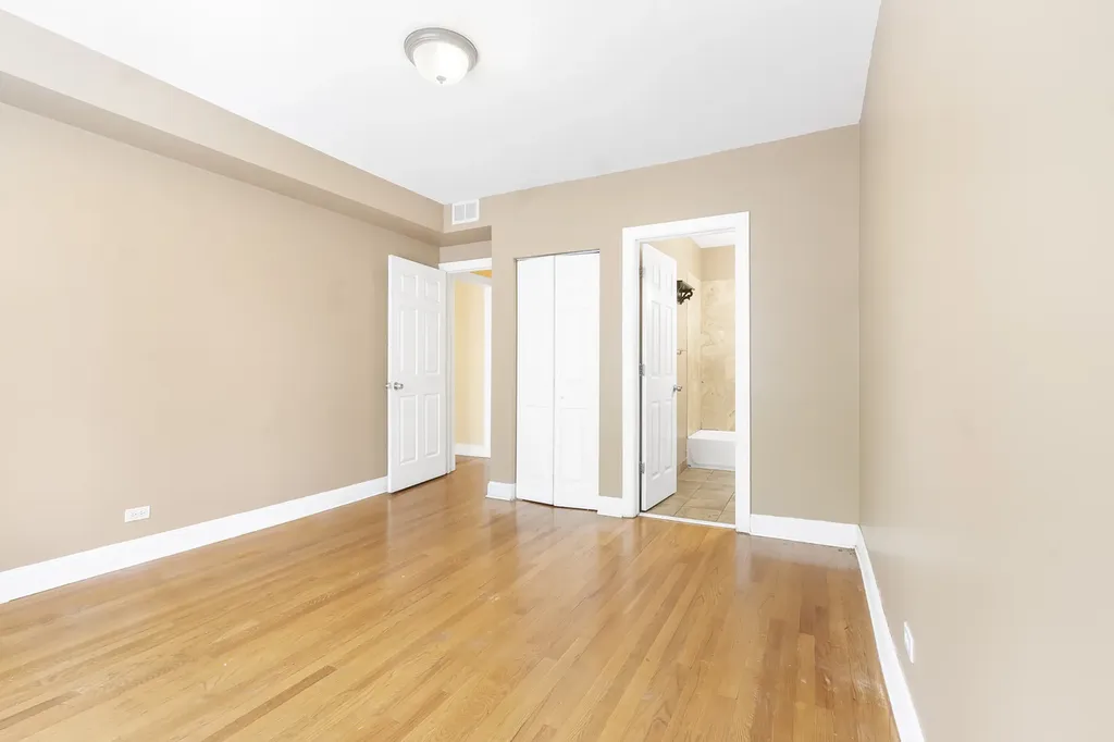 1747 West Pratt Boulevard Chicago IL 60626
