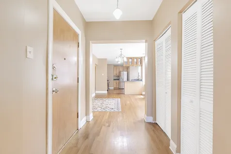 1747 West Pratt Boulevard Chicago IL 60626