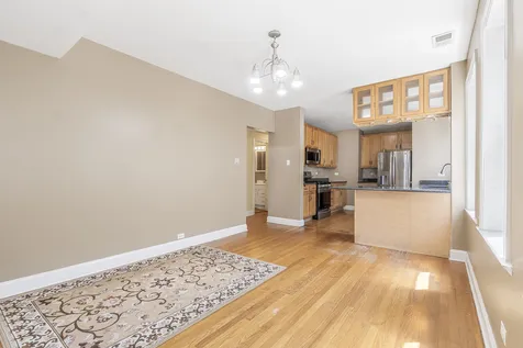 1747 West Pratt Boulevard Chicago IL 60626