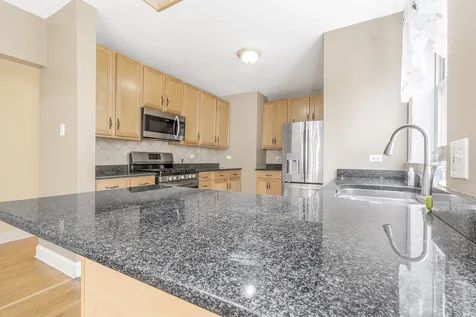1747 West Pratt Boulevard Chicago IL 60626