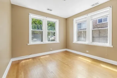 1747 West Pratt Boulevard Chicago IL 60626