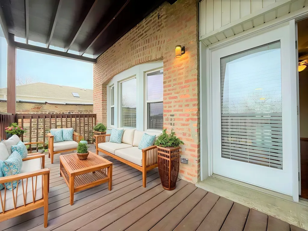 4240 South Calumet Avenue Chicago IL 60653