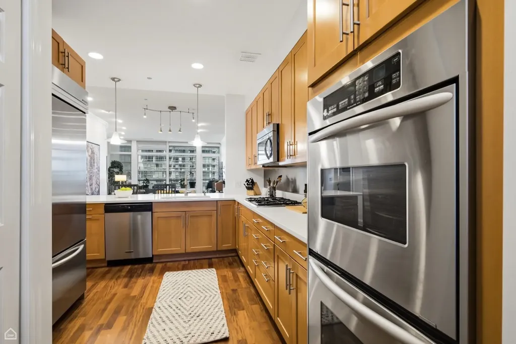 333 North Canal Street Chicago IL 60606