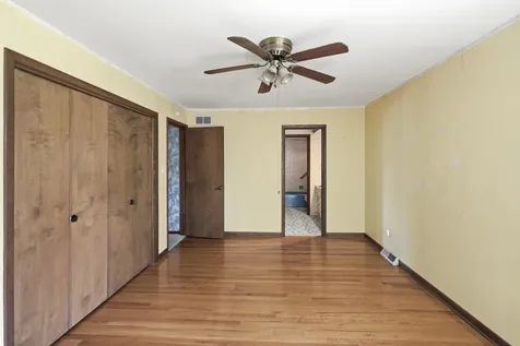 24722 South Oak Lane Crete IL 60417