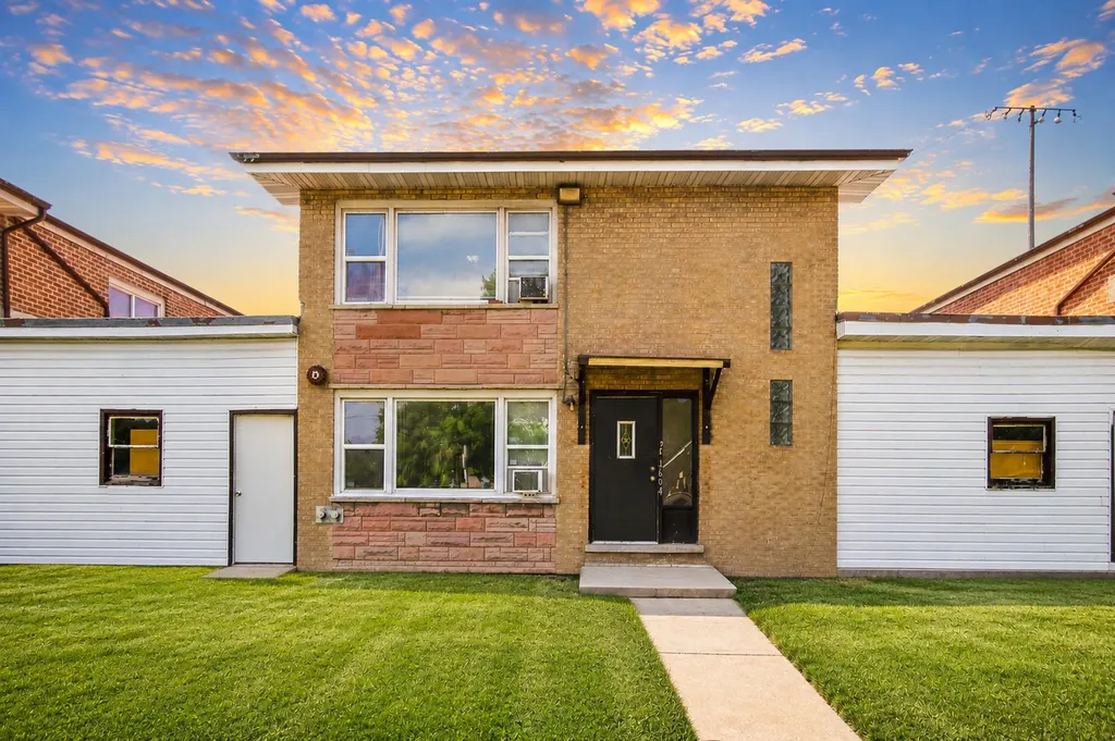16048 Halsted Street Harvey IL 60426