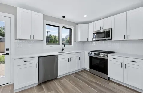 216 West Kimbell Avenue Elmhurst IL 60126