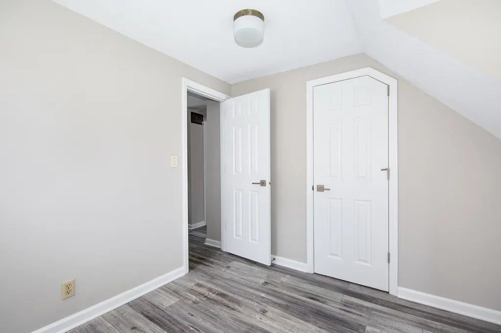 22W549 Emerson Avenue Glen Ellyn IL 60137