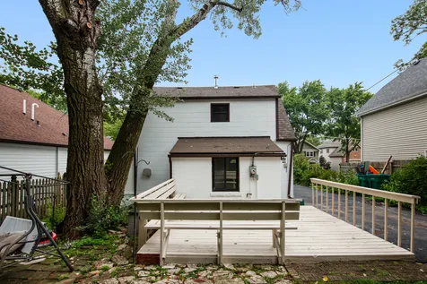 22W549 Emerson Avenue Glen Ellyn IL 60137