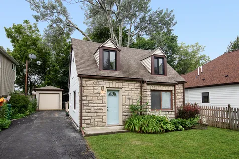 22W549 Emerson Avenue Glen Ellyn IL 60137