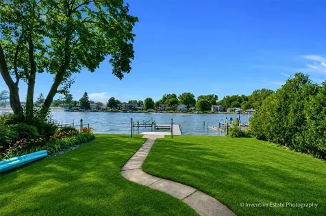 1925 North Woodlawn Park Avenue Mchenry IL 60051