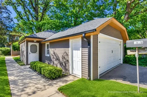 1925 North Woodlawn Park Avenue Mchenry IL 60051