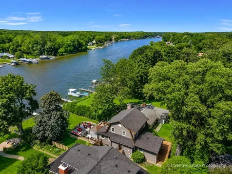 1925 North Woodlawn Park Avenue Mchenry IL 60051