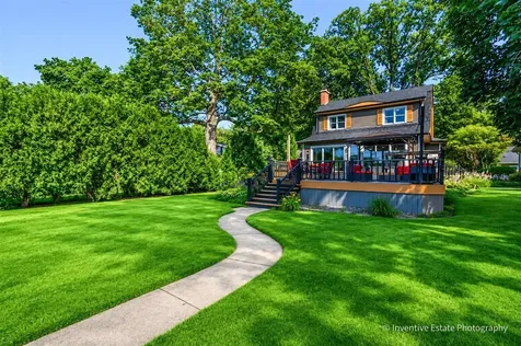 1925 North Woodlawn Park Avenue Mchenry IL 60051