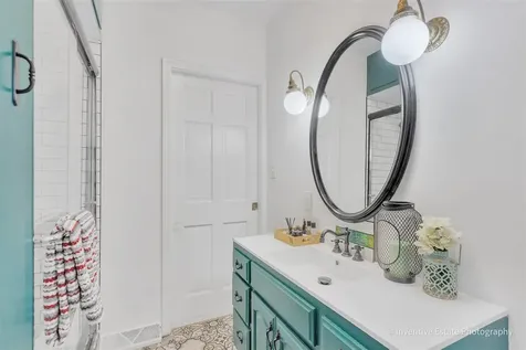 1925 North Woodlawn Park Avenue Mchenry IL 60051