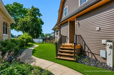 1925 North Woodlawn Park Avenue Mchenry IL 60051