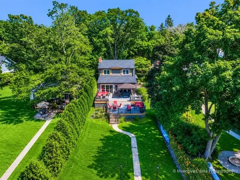 1925 North Woodlawn Park Avenue Mchenry IL 60051