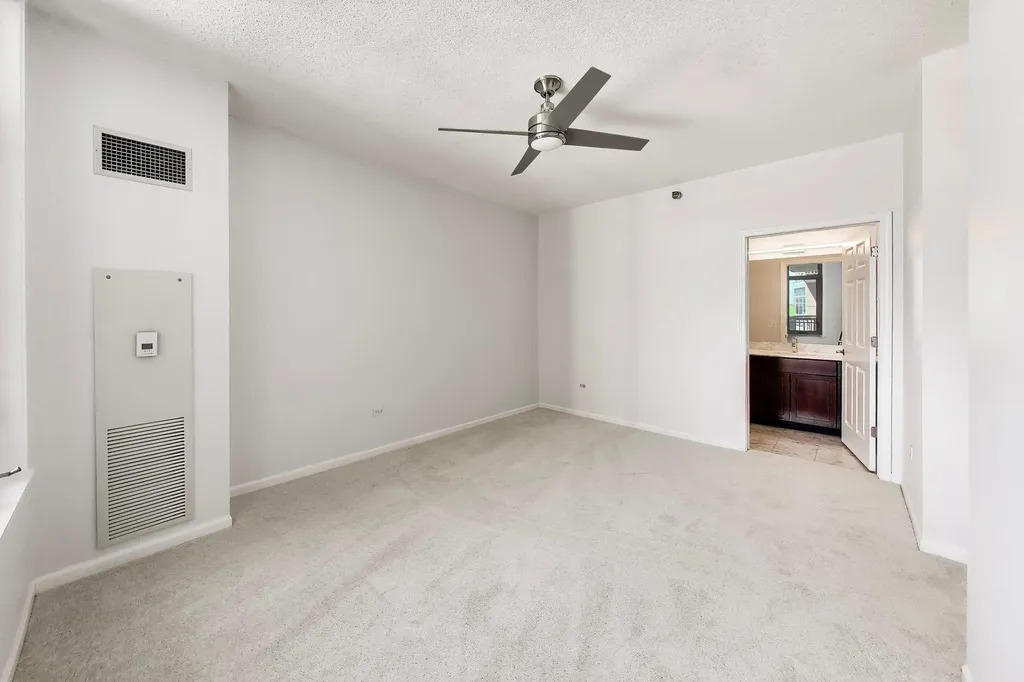 1134 West Granville Avenue Chicago IL 60660