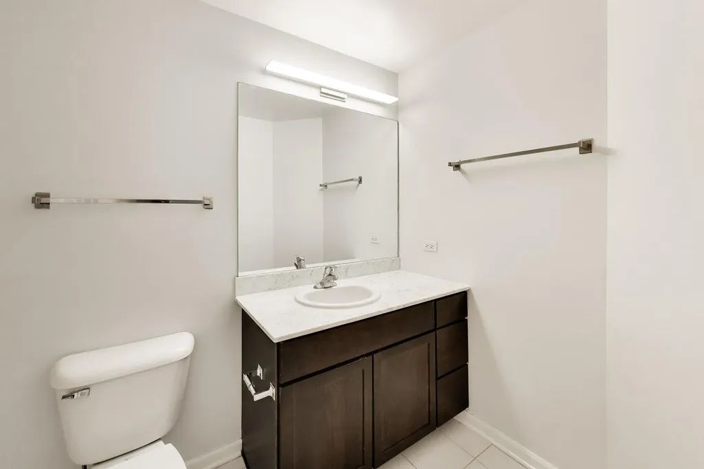1134 West Granville Avenue Chicago IL 60660