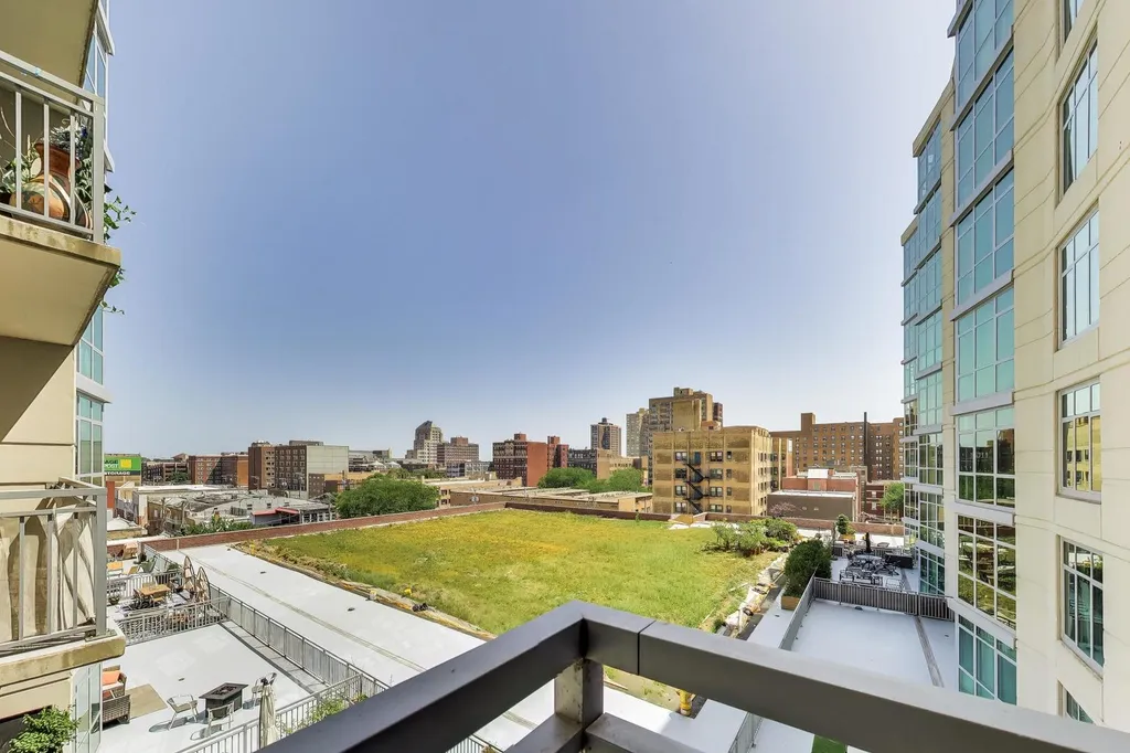 1134 West Granville Avenue Chicago IL 60660