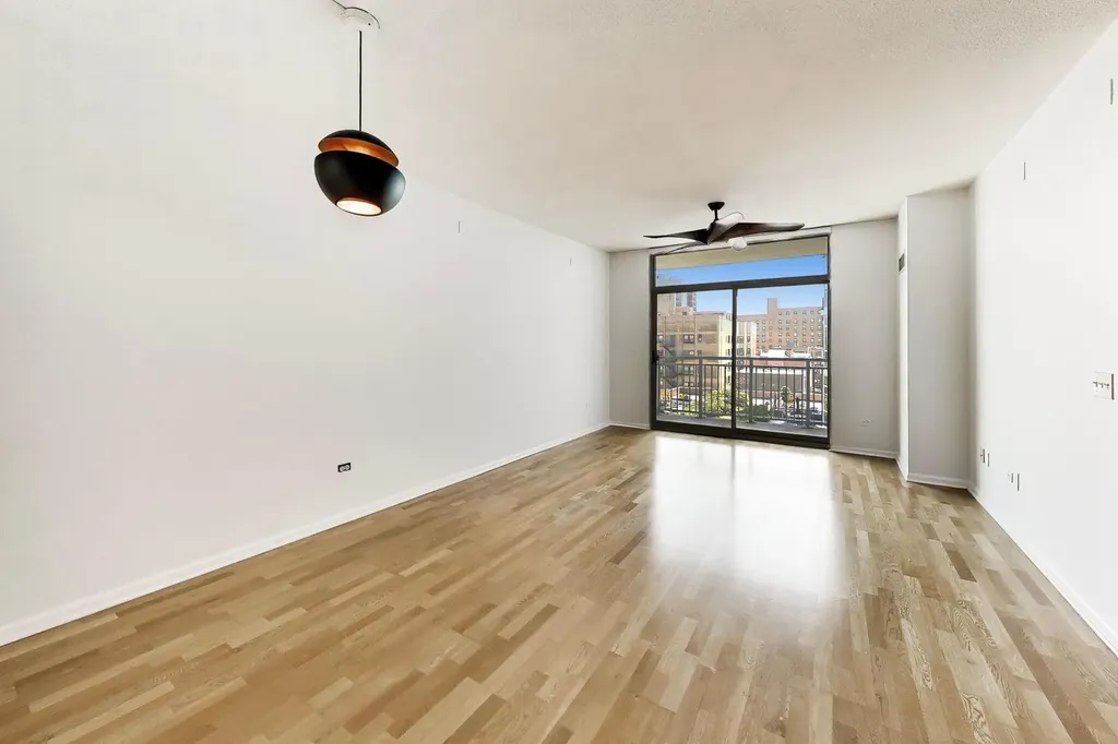 1134 West Granville Avenue Chicago IL 60660