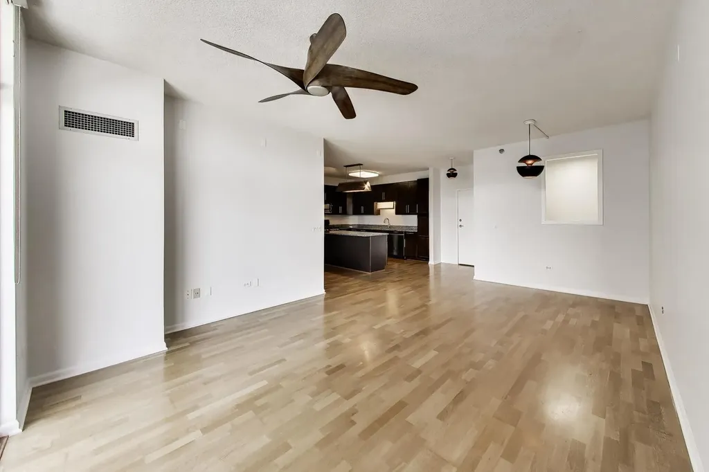 1134 West Granville Avenue Chicago IL 60660