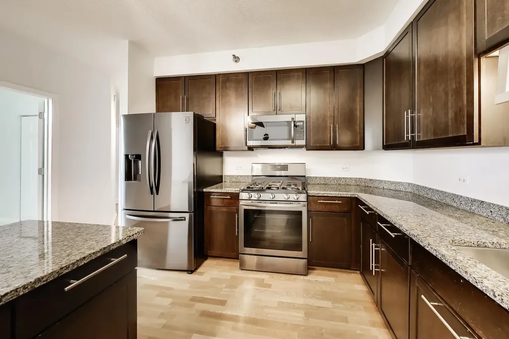 1134 West Granville Avenue Chicago IL 60660