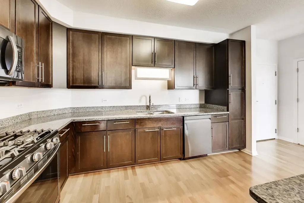 1134 West Granville Avenue Chicago IL 60660