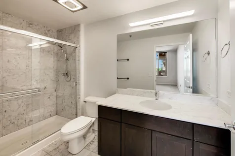 1134 West Granville Avenue Chicago IL 60660