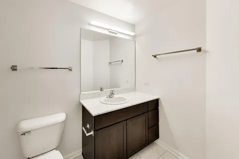 1134 West Granville Avenue Chicago IL 60660