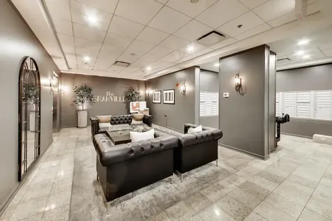 1134 West Granville Avenue Chicago IL 60660