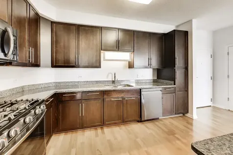 1134 West Granville Avenue Chicago IL 60660