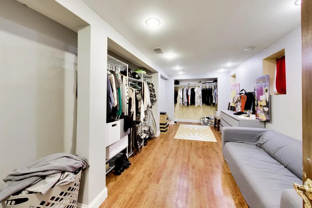 4542 North Long Avenue Chicago IL 60630