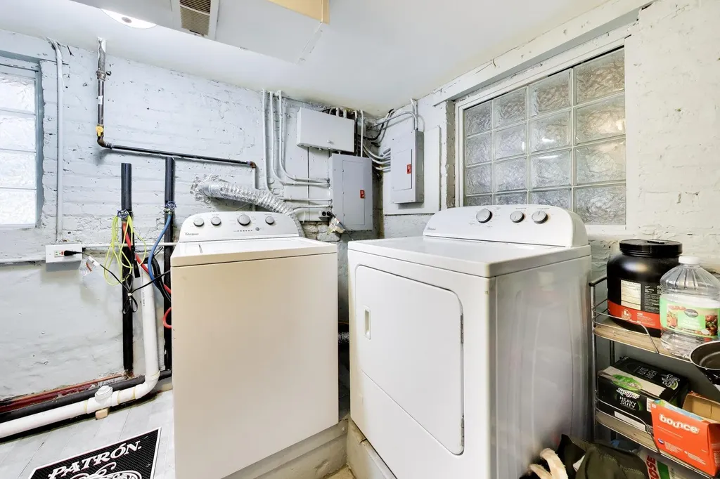 4542 North Long Avenue Chicago IL 60630