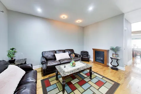 4542 North Long Avenue Chicago IL 60630