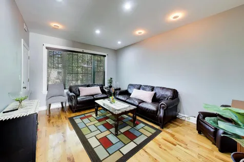 4542 North Long Avenue Chicago IL 60630