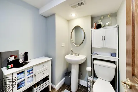 4542 North Long Avenue Chicago IL 60630