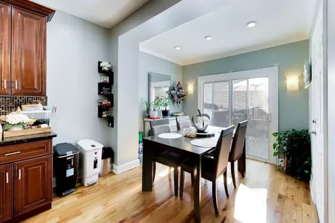4542 North Long Avenue Chicago IL 60630