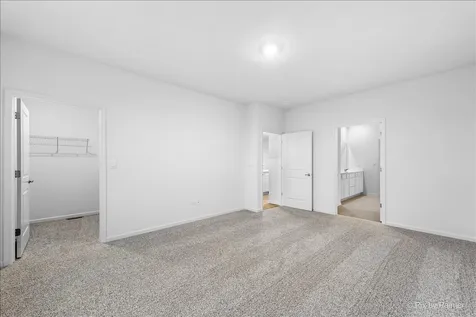 301 Westminster Court North Aurora IL 60542