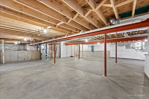 301 Westminster Court North Aurora IL 60542