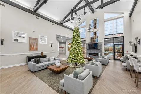 301 Westminster Court North Aurora IL 60542