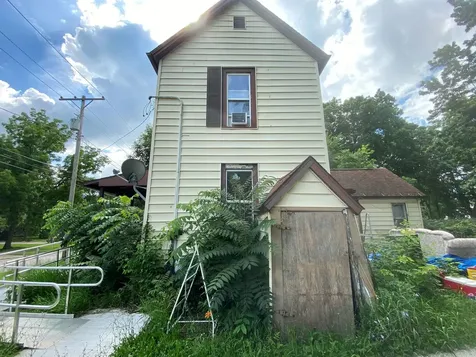 1413 West Oakland Avenue Bloomington IL 61701
