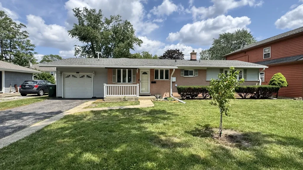 1215 North Wilke Road Arlington Heights IL 60004