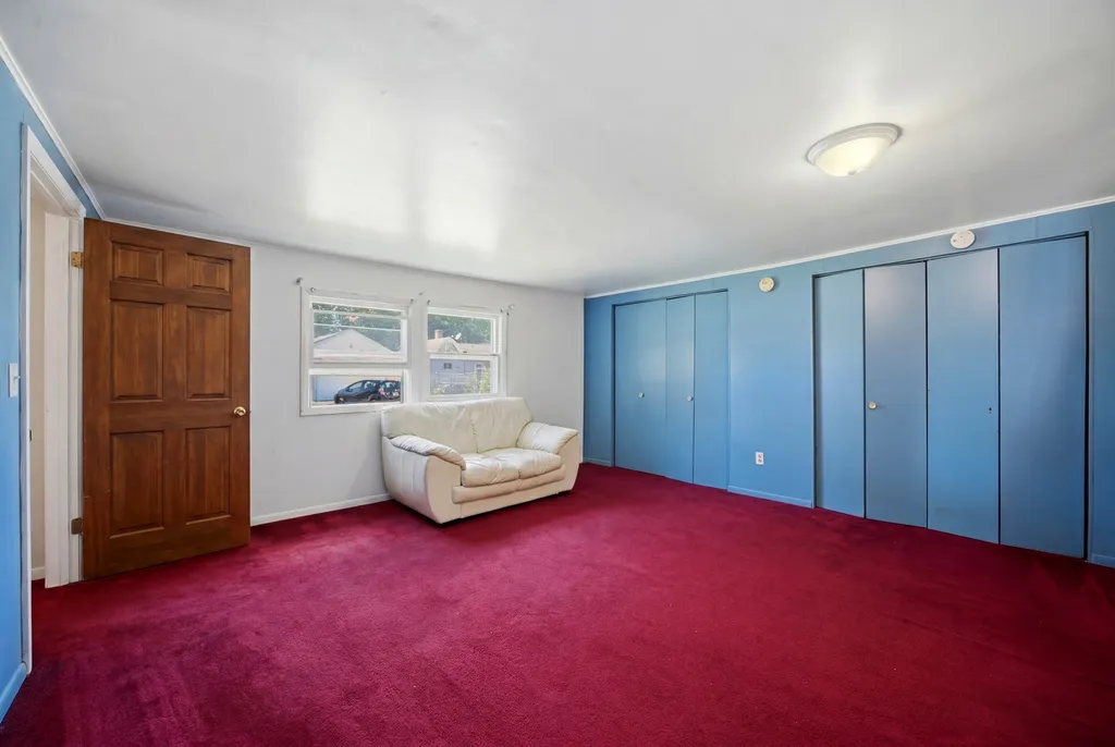 182 North Smith Street Aurora IL 60505